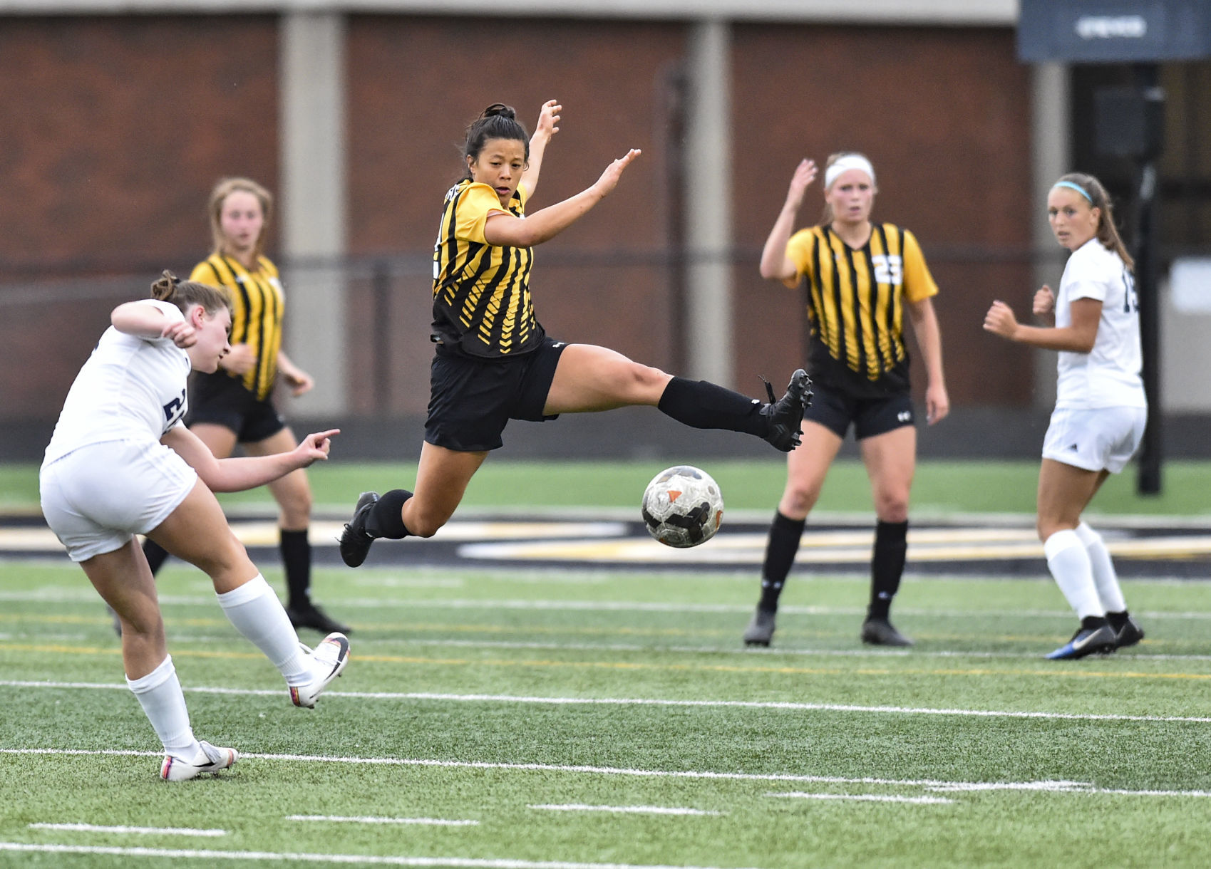 060319-qct-spt-bett-pv-soccer-30.jpg